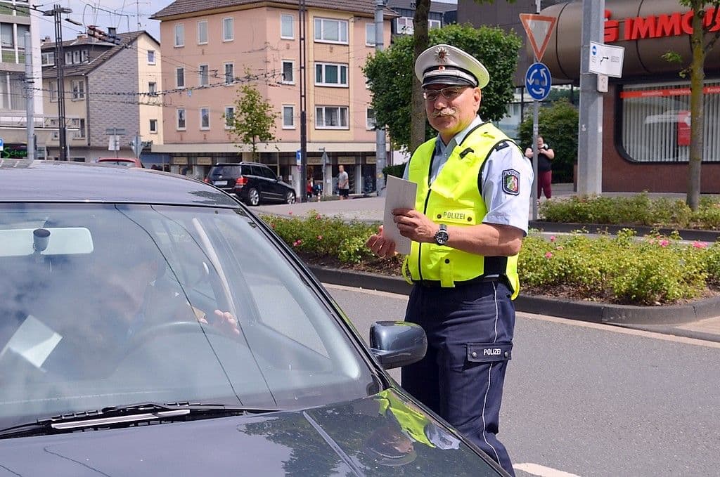 Achtung beim Abbiegen - 8