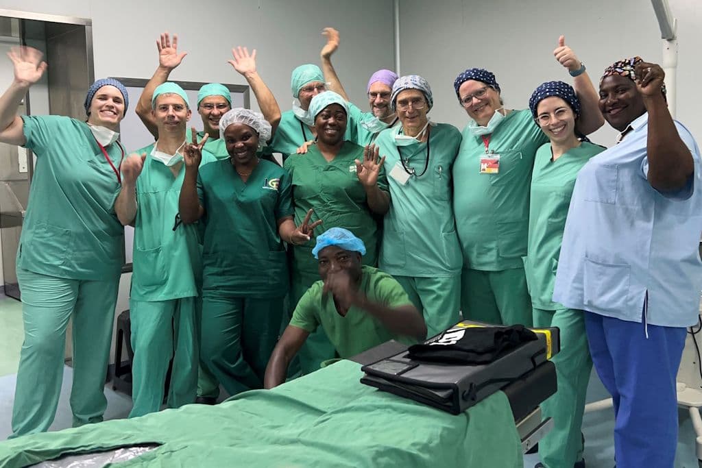 angola-klinikum-pro-interplast-stehn-wildfeuer (15)