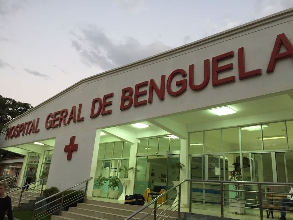 angola-klinikum-pro-interplast-stehn-wildfeuer (6)