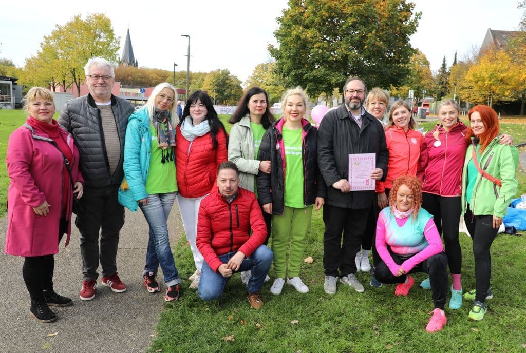 brustkrebs-lauf-suedpark-helfende-schirme (23)