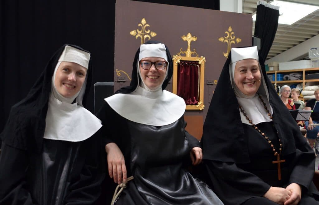 CAG-Sister-Act - 5