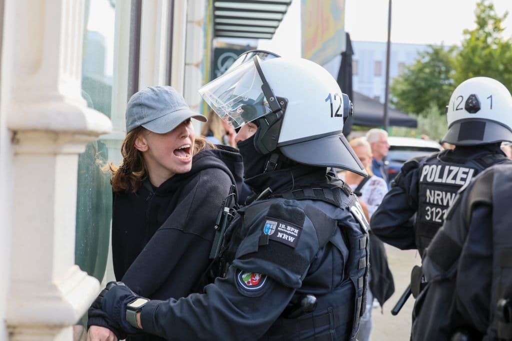 demonstrationen-solingen-innenstadt-polizei-august-2024 (11)