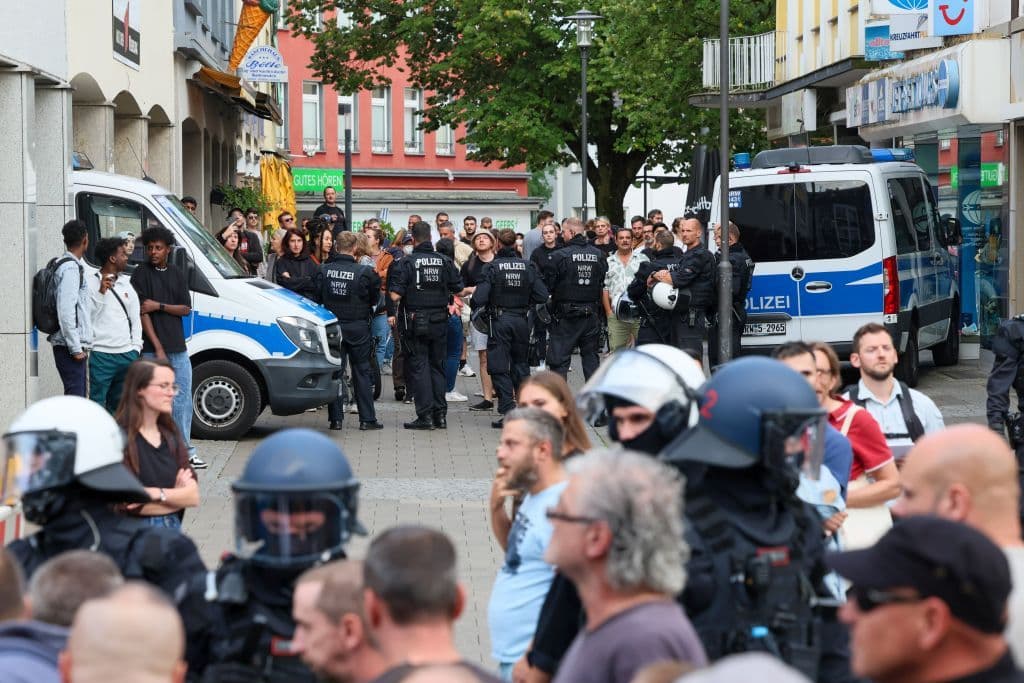 demonstrationen-solingen-innenstadt-polizei-august-2024 (15)