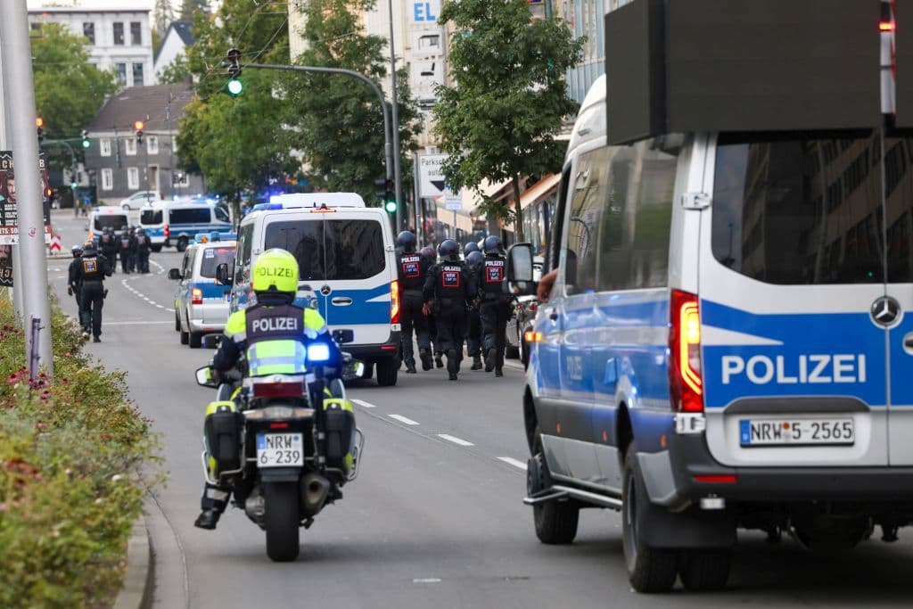 demonstrationen-solingen-innenstadt-polizei-august-2024 (17)