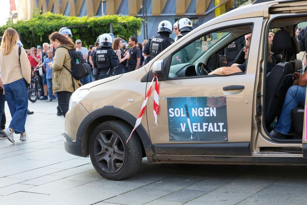 demonstrationen-solingen-innenstadt-polizei-august-2024 (9)