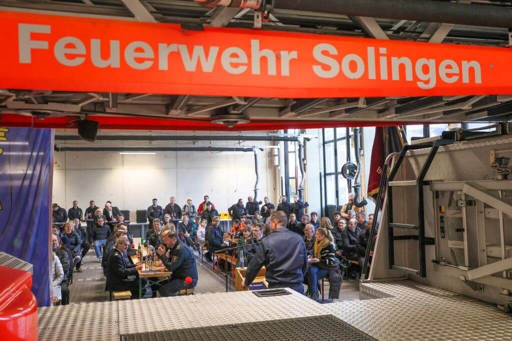 Feuerwehr Solingen eröffnete feierliche die neue Feuer- und Rettungswache Ohligs