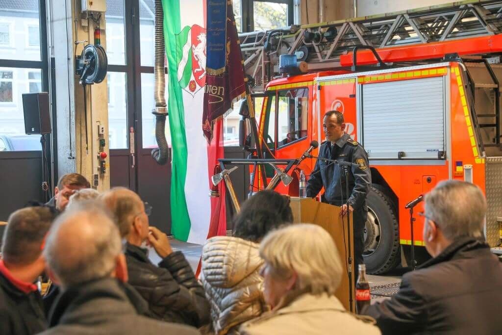 Feuerwehr Solingen eröffnete feierliche die neue Feuer- und Rettungswache Ohligs
