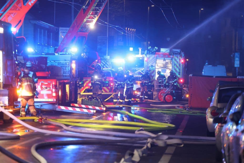 feuerwehr-gruenewalder-strasse-brand-wohnhaus (6)
