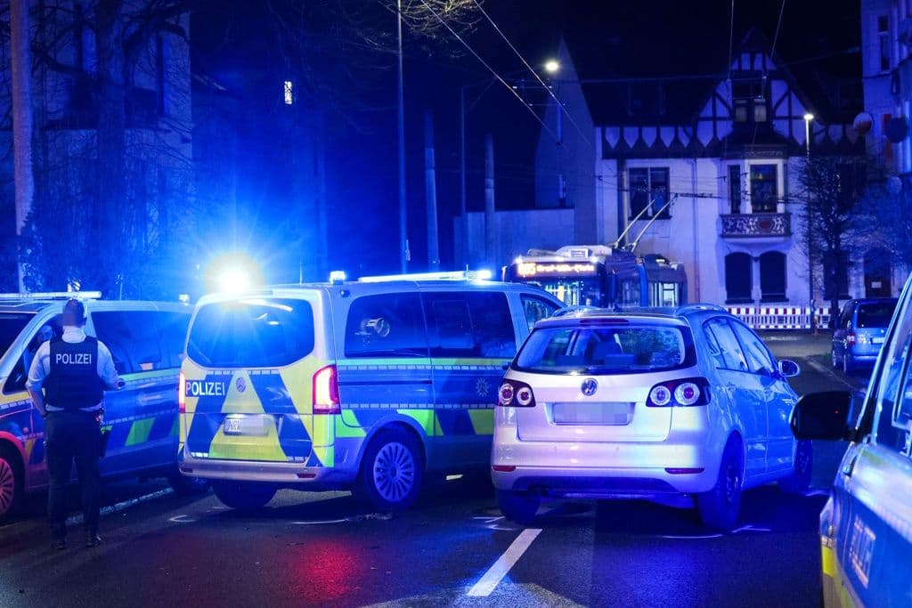 Streifenwagen in Solingen verunfallt