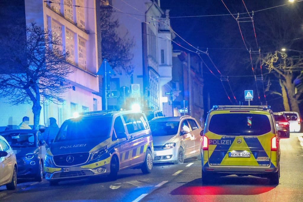 Streifenwagen in Solingen verunfallt
