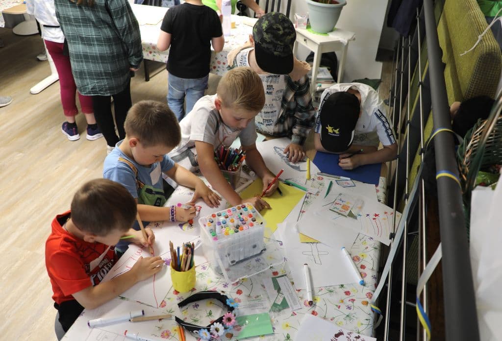 helfende-schirme-solingen-kindertag-linkgasse (15)