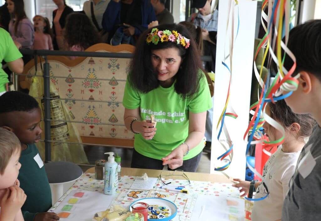 helfende-schirme-solingen-kindertag-linkgasse (9)