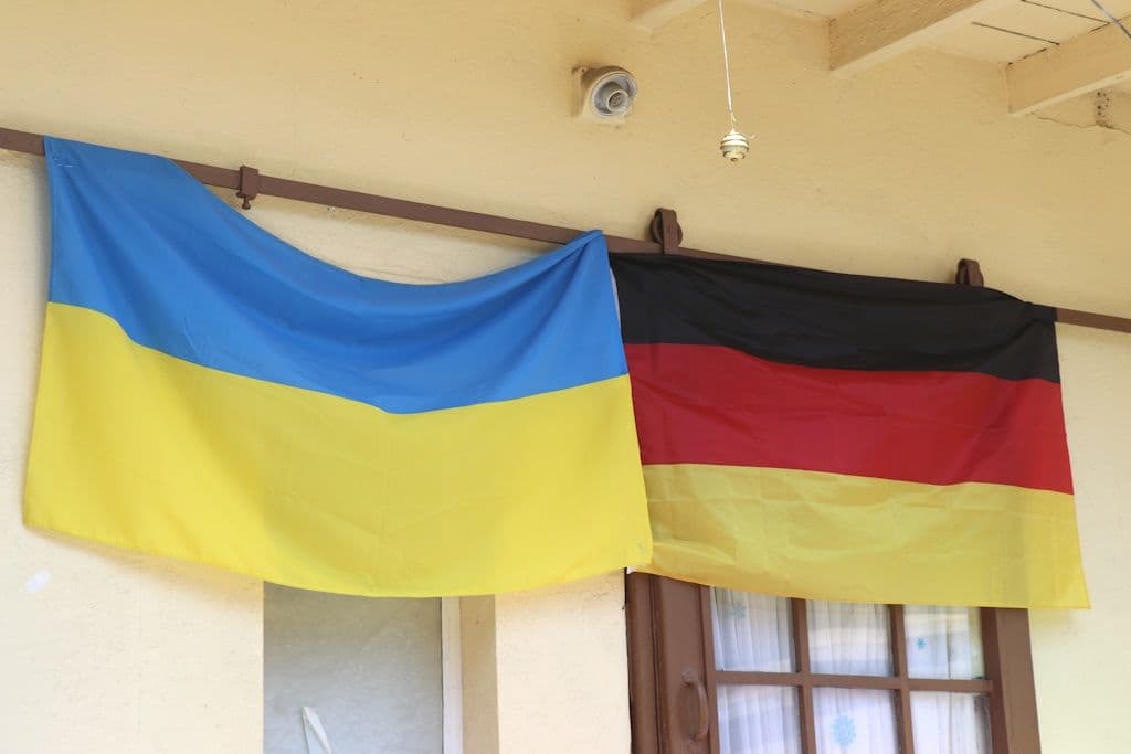 helfende-schirme-ukraine-spenden-aktion (1)