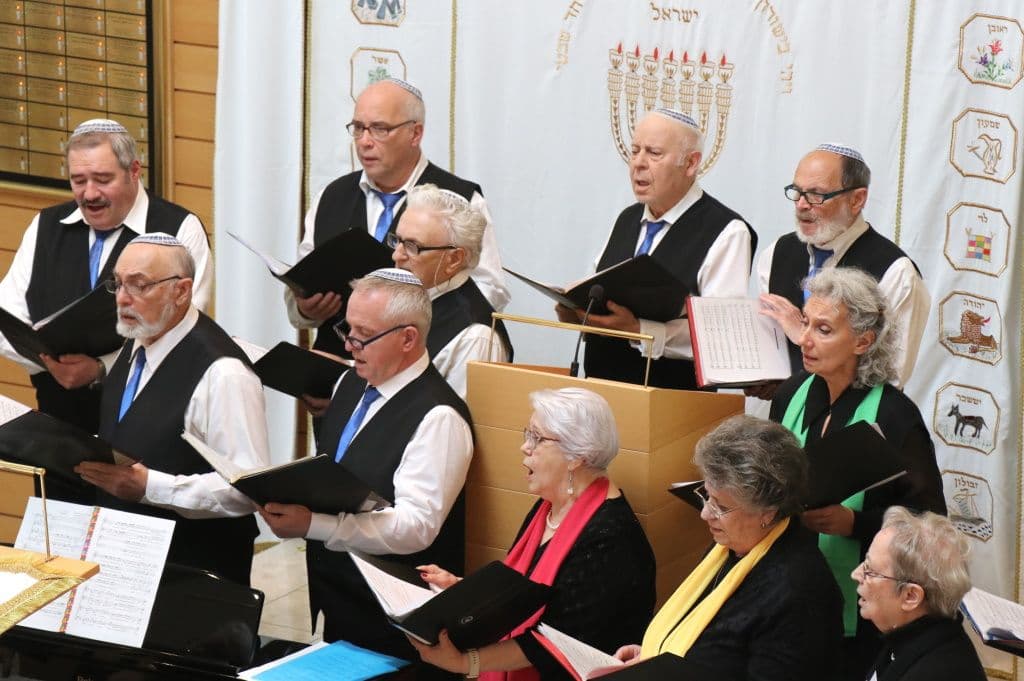 juedisches-neujahr-synagoge-kurzbach-goldene-menorah-2022 (3)