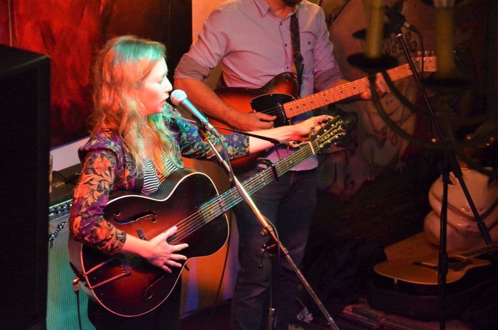Kanadischer Folk im Stellwerk - 19
