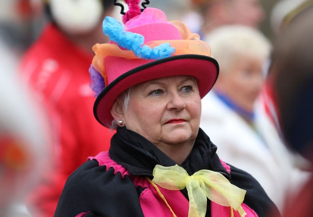 karneval-weiberfastnacht-rathaus-2023 (2)