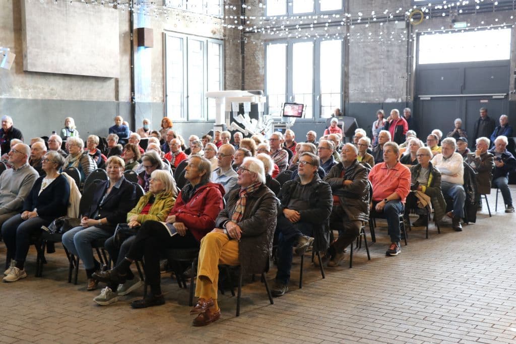 klinikum-alte-maschinen-halle-da-vinci-op-roboter (10)