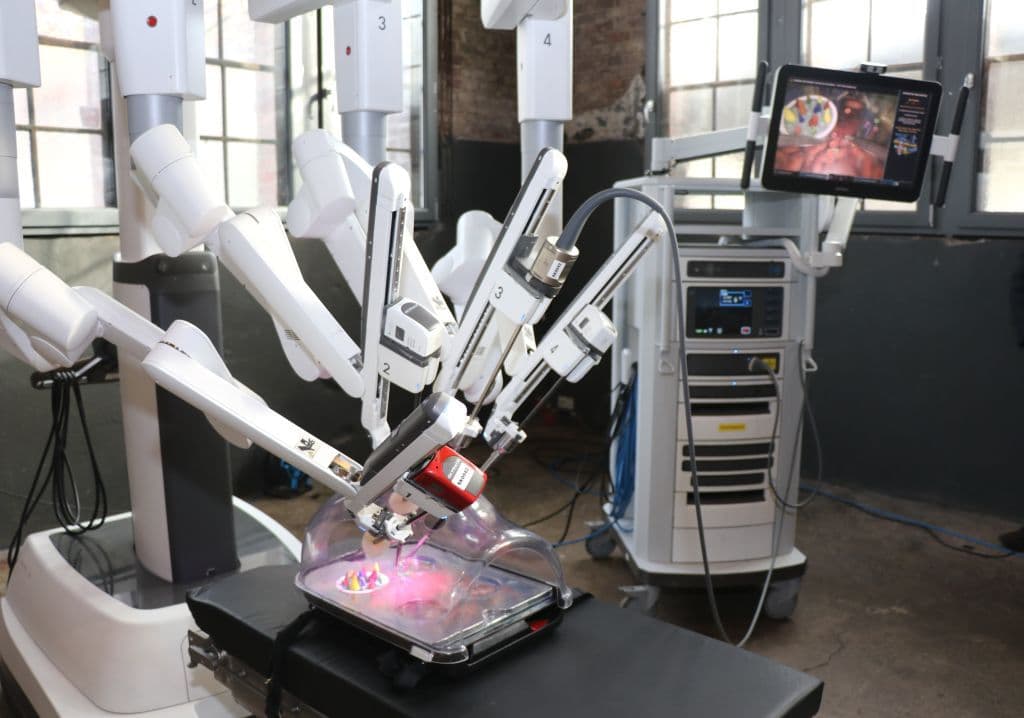 klinikum-alte-maschinen-halle-da-vinci-op-roboter (12)