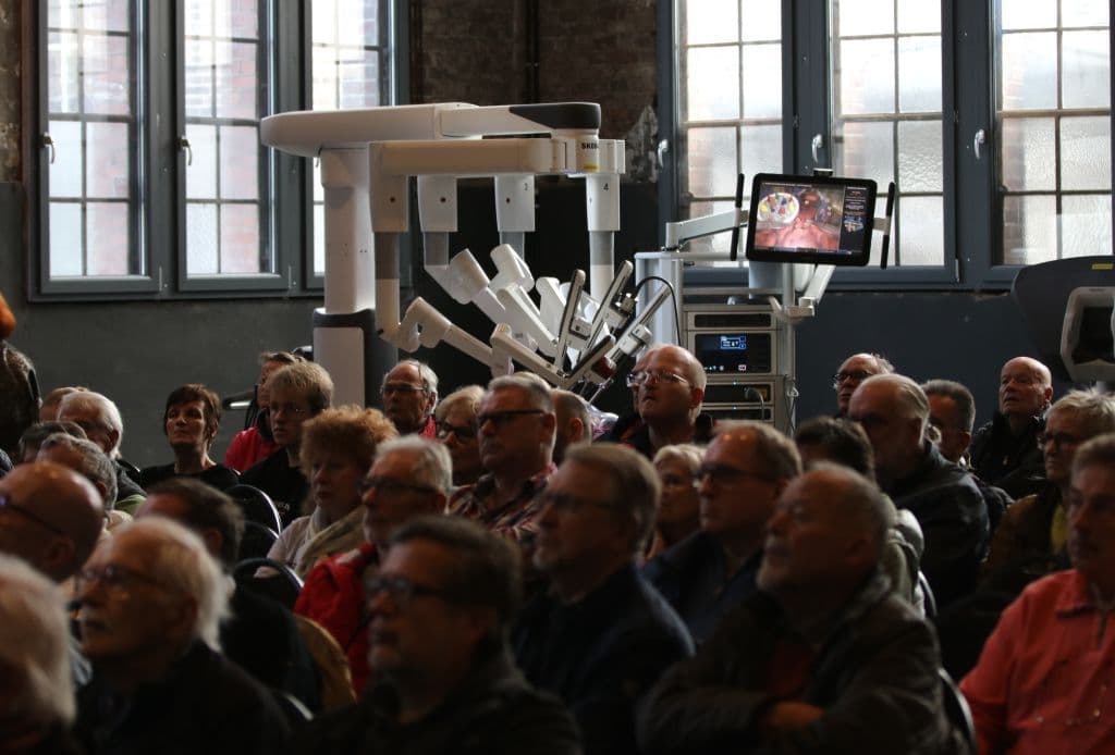 klinikum-alte-maschinen-halle-da-vinci-op-roboter (6)