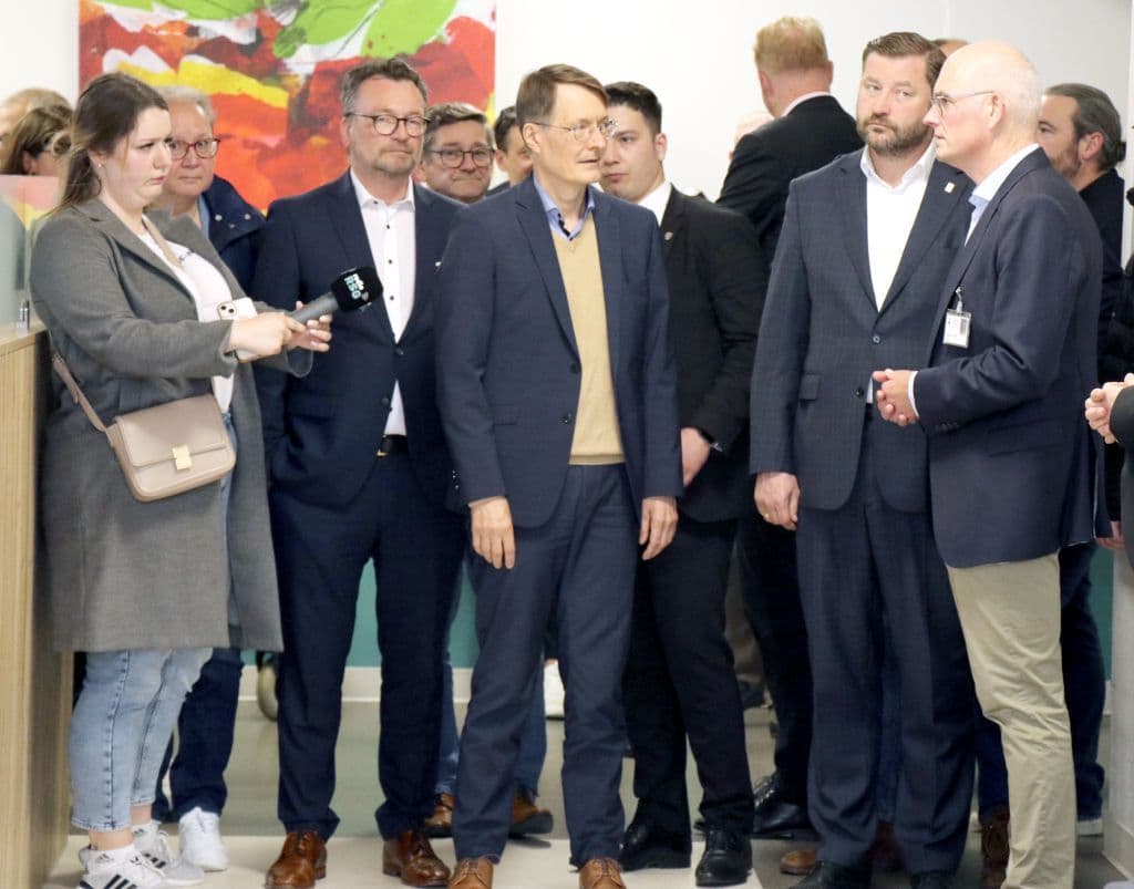klinikum-gesundheitsminister-karl-lauterbach-juni-2024 (4)