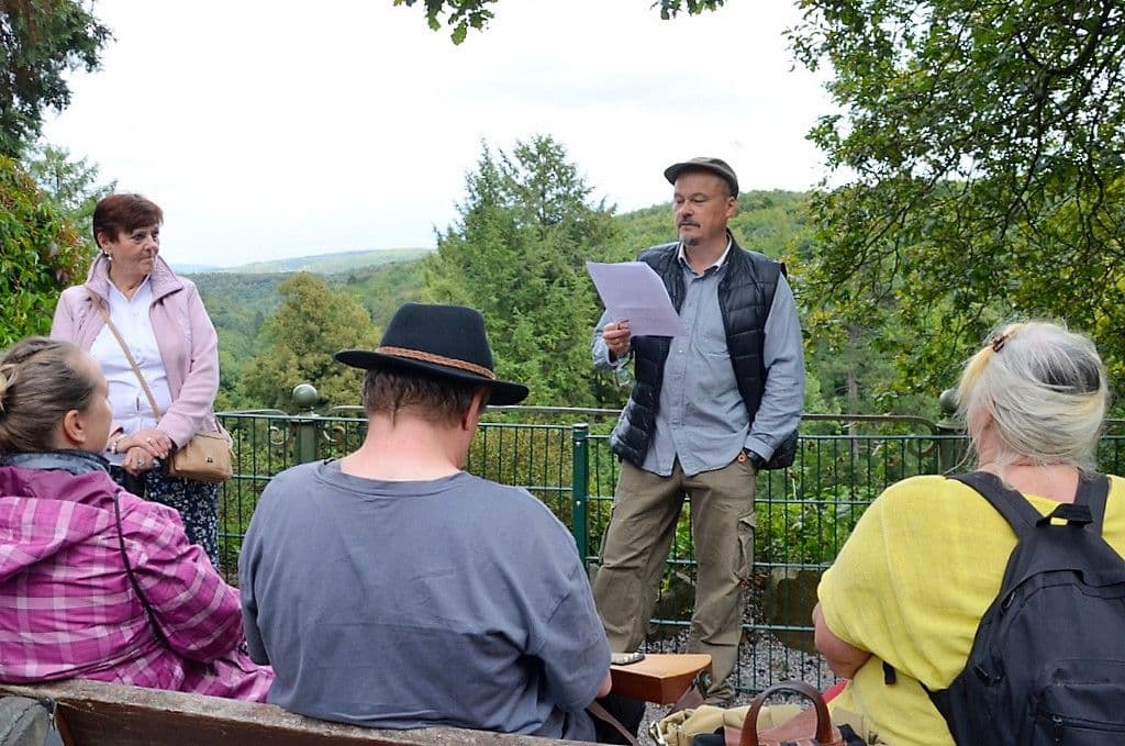 Literarische Wanderung im Vorwerk Park - 5