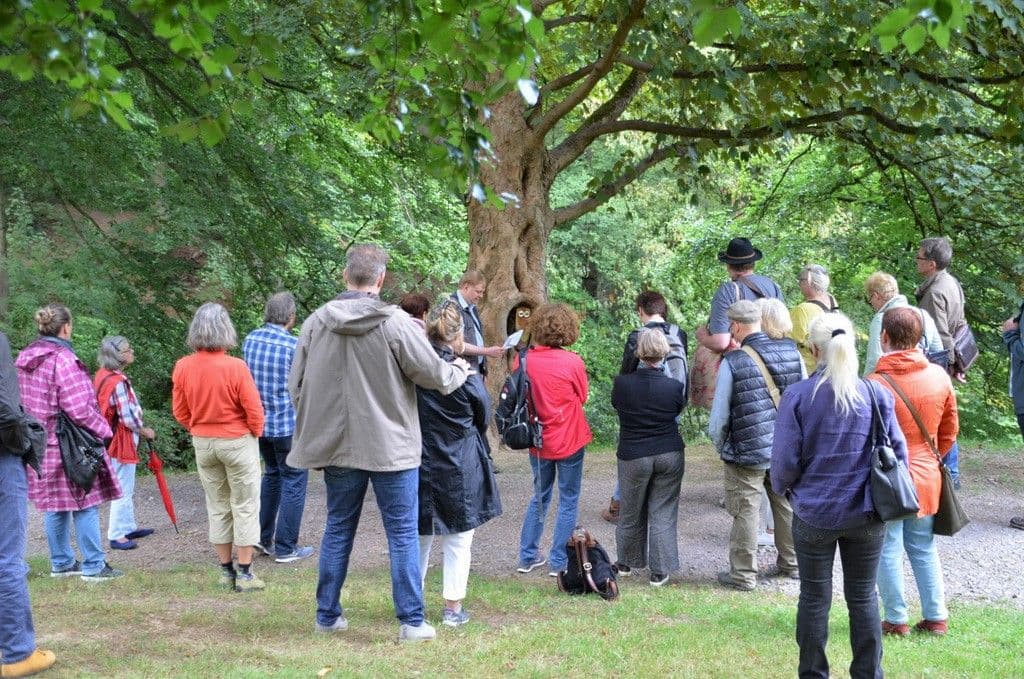 Literarische Wanderung im Vorwerk Park - 7