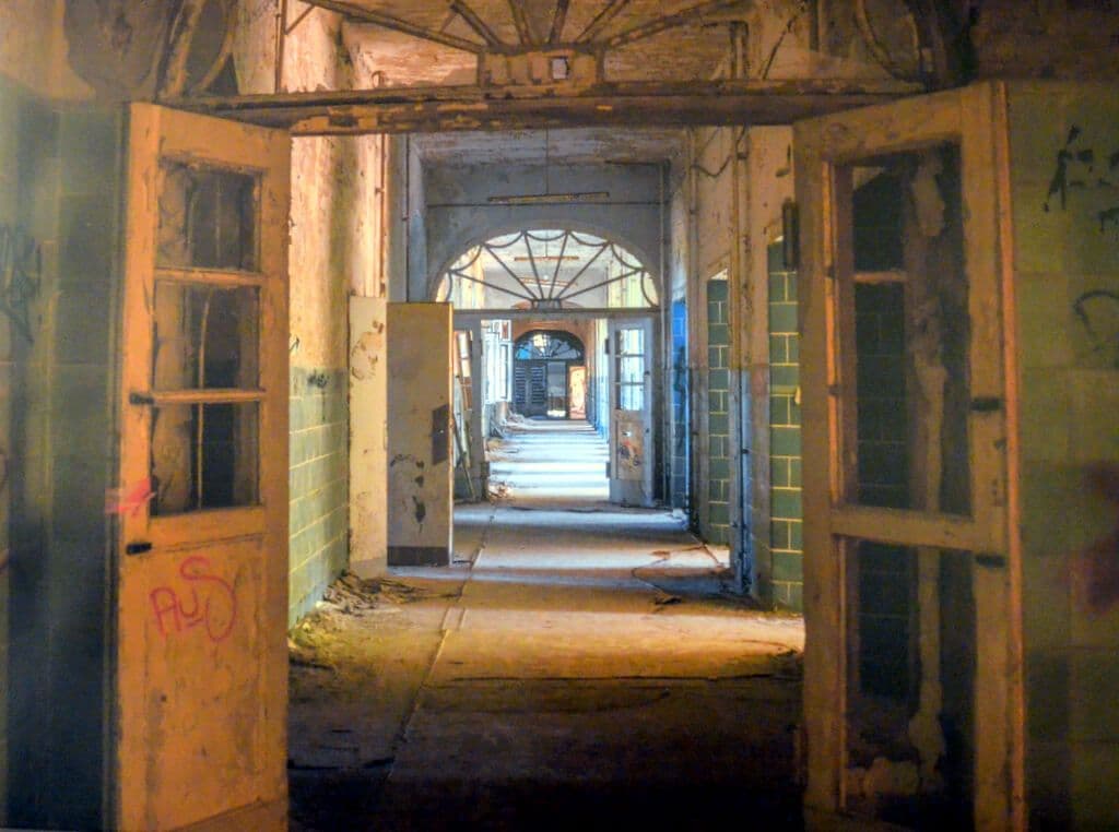 Lost-Places-Berting-Haus-Finissage - 8