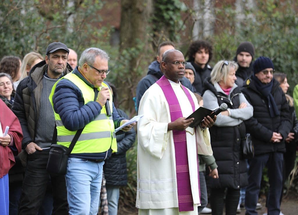 missione-cattolica-italiana-karfreitag-jesus-passionsweg-wald (2)
