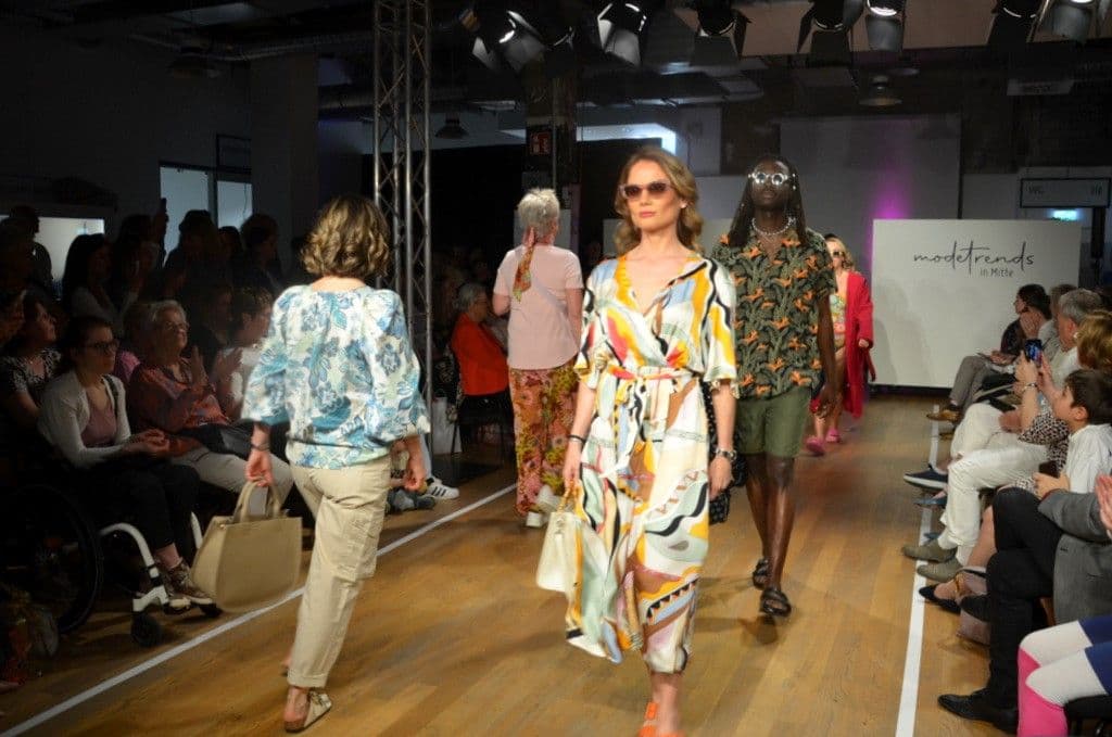 Modetrends-Modenschau-Einzelhandel - 20