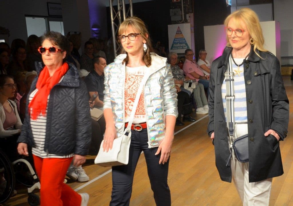 Modetrends-Modenschau-Einzelhandel - 21