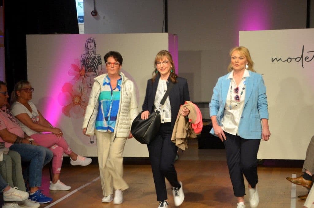 Modetrends-Modenschau-Einzelhandel - 36