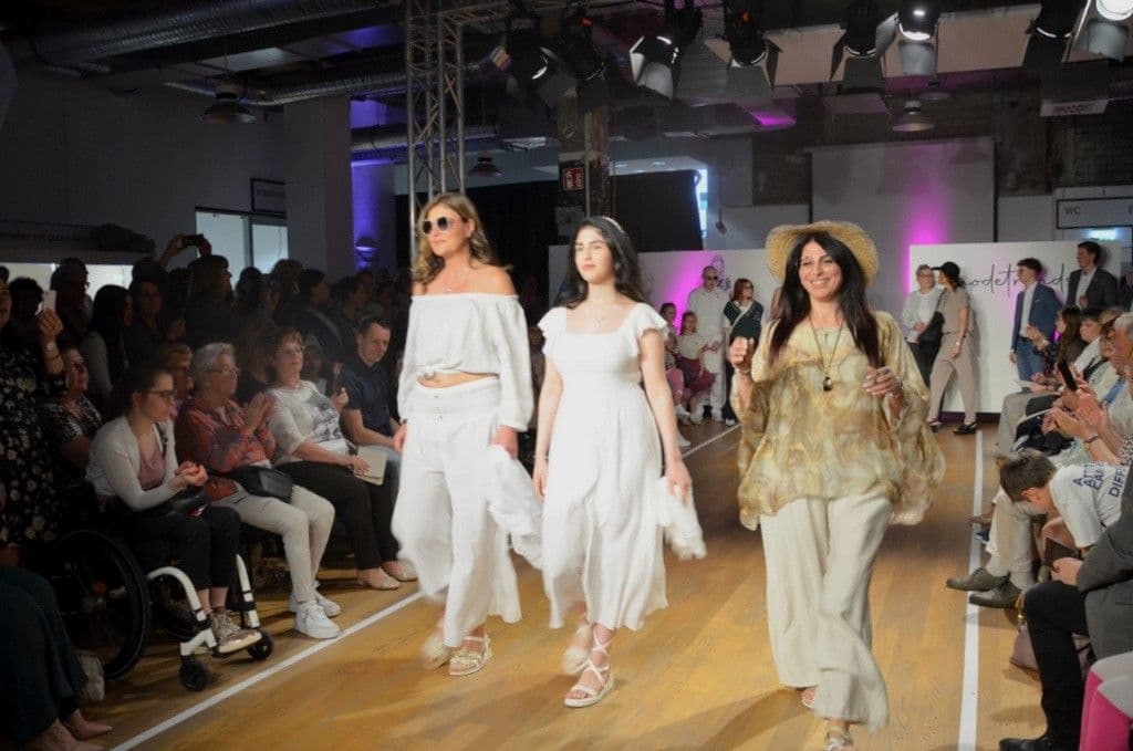 Modetrends-Modenschau-Einzelhandel - 8