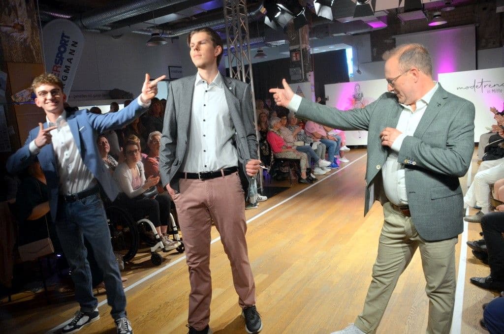 Modetrends-Modenschau-Einzelhandel - 9