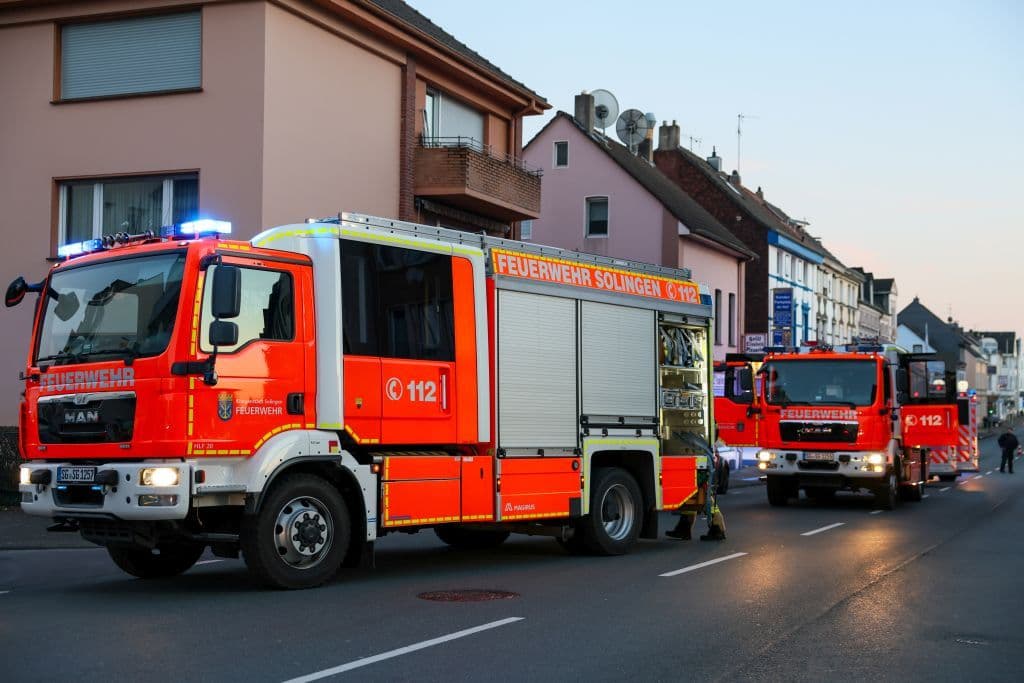 Zwei Schwerverletzte nach Verpuffung und Kellerbrand - Hund gerettet