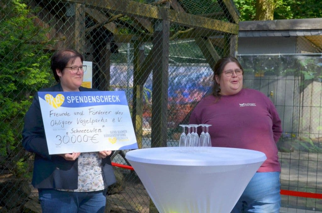 Schnee-Eulen-Anlage im Vogelpark - 7