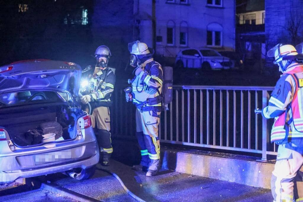 Silvesternacht 2025/2026 in Solingen - zahlreiche Einsätze für Feuerwehr und Polizei