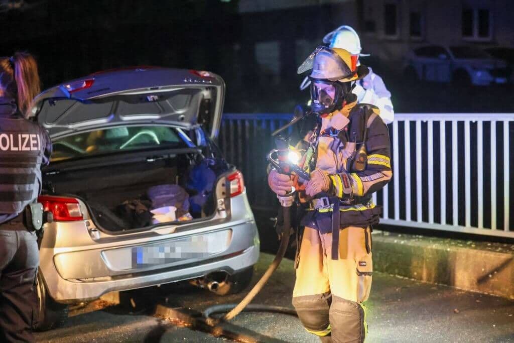 Silvesternacht 2025/2026 in Solingen - zahlreiche Einsätze für Feuerwehr und Polizei