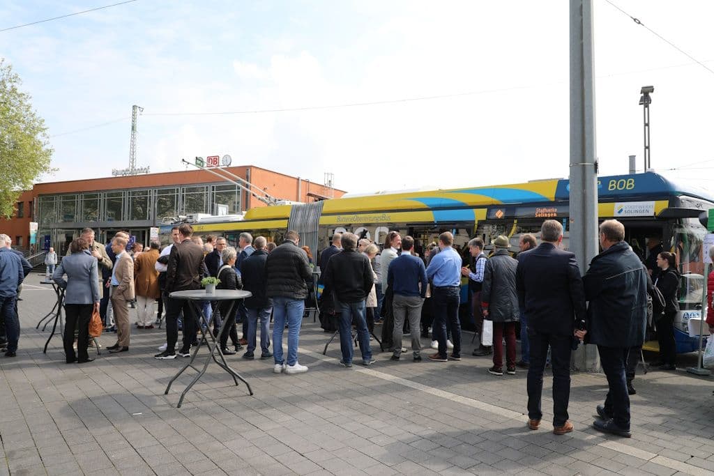 stadtwerke-sws-bob-batterie-oberleitungsbus-ohligs-minister-wissing (10)