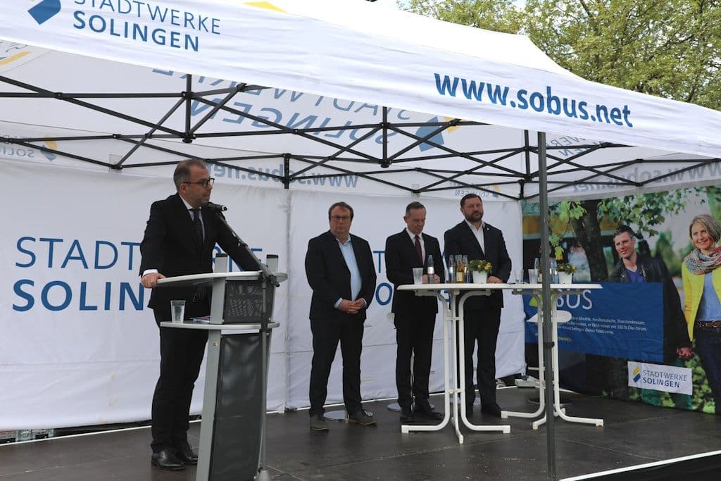 stadtwerke-sws-bob-batterie-oberleitungsbus-ohligs-minister-wissing (3)