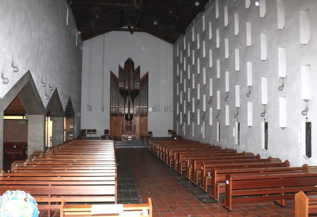 Das Innere der Löhdorfer Liebfrauenkirche. Junge Pfadfinder des "Stamm Tenkterer" orientierten sich penibel am Original... (Foto: © Bastian Glumm)