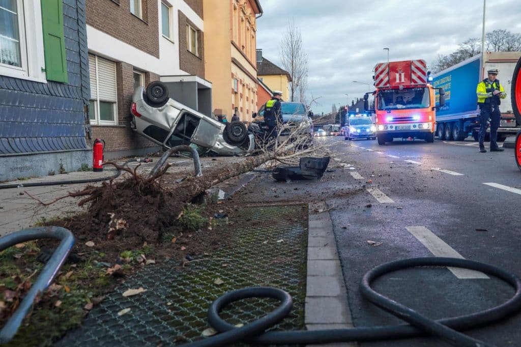 verkehrsunfall-hildener-strasse-ohligs (1)