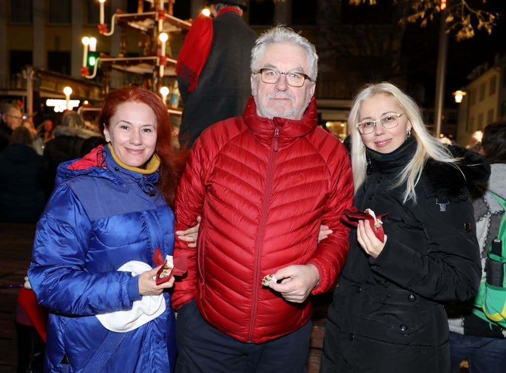 weihnachtspyramide-alter-markt-anschieben-advent-november-2025 (9)