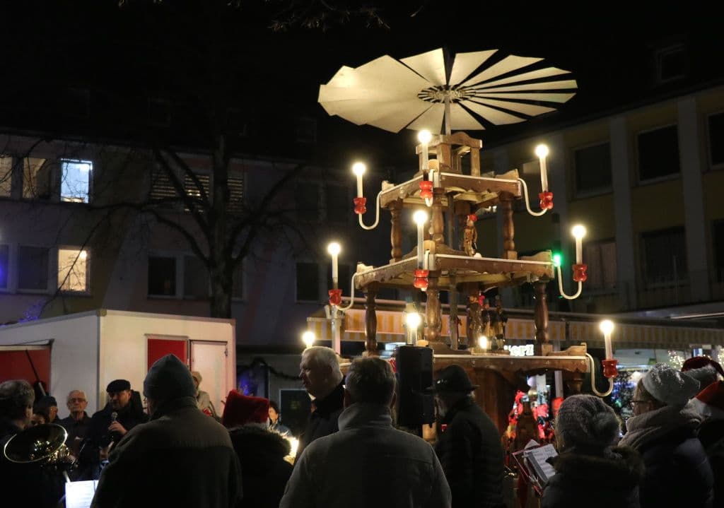 weihnachtspyramide-anschieben-alter-markt-2022 (15)