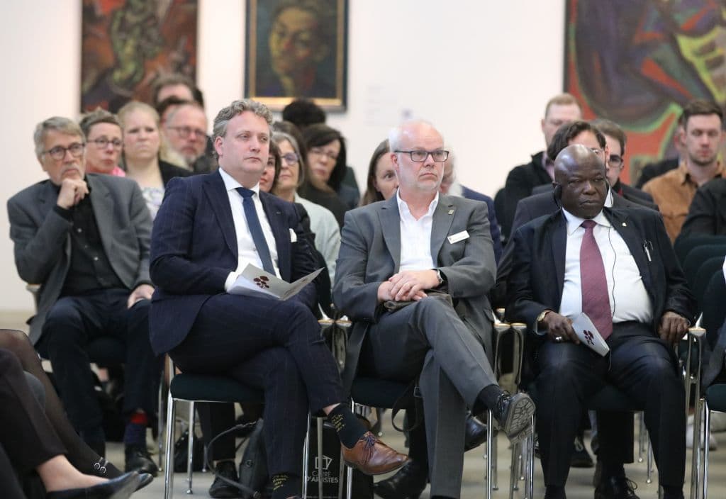 zentrum-verfolgte-kuenste-ausstellung-solingen-93-eroeffnung (11)