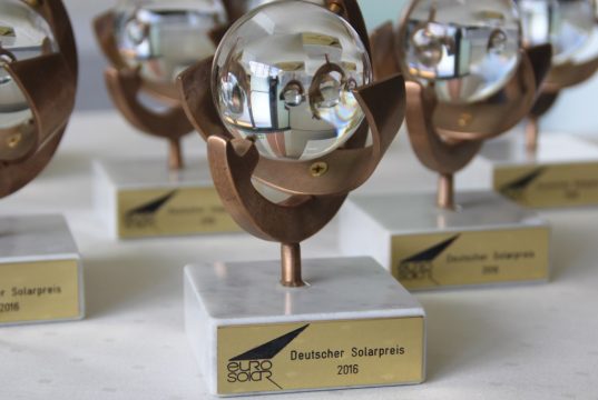 Am Samstag wurde im "Steinhaus im alten Bahnhof" der Solarpreis 2016 an acht Insitutionen, Unternehmen und Einzelpersonen aus ganz Deutschland verliehen. (Foto: B. Glumm)