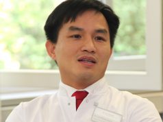 Dr. Gia Phuong Nguyen ist seit kurzer Zeit Chefarzt der Inneren Medizin – Gastroenterologie und Kardiologie an der St. Lukas Klinik. In wien hat er heute einen Vortrag gehalten. (Foto: B. Glumm)