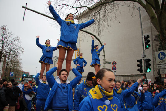 Die Tänzerinnen und Tänzer der TKS begeisterten mit ihren Tanzeinlagen das Publikum (Foto © Sandra Grünwald)