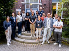 Sechs Startups im Förderprogramm bergsteiger-accelerator Die Teilnehmerinnen und Teilnehmer der neunten Tour des bergsteiger-accelerator von Solingen.Business beim Auftakt auf dem Innovation.Campus Solingen. Sechs Startups werden in den kommenden sechs Monaten bei der Weiterentwicklung ihrer Geschäftsideen begleitet. (Foto: © Daniel Ruesseler)