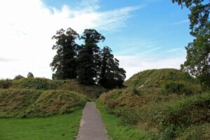 Die Anlage mit ihrem riesigen Schlossberg findet sich in Thetford. (Foto © S. Grünwald)