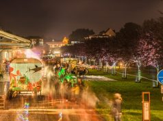 Am Samstag wird der Südpark zur 10. Solinger Lichternacht zauberhaft illuminiert werden. Gleichzeitig wird es viele musikalische und natürlich auch kulinarische Angebote geben. (Foto: © Wirtschaftsförderung Solingen)